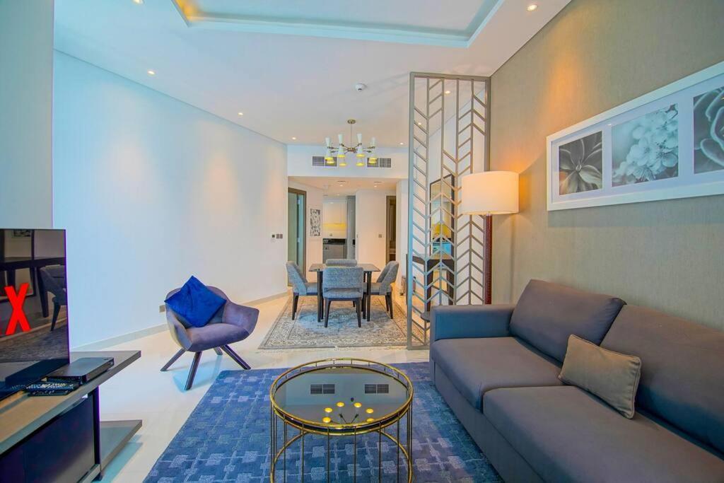 Luxury Hotel Apartment With A Canal View Dubai Eksteriør billede